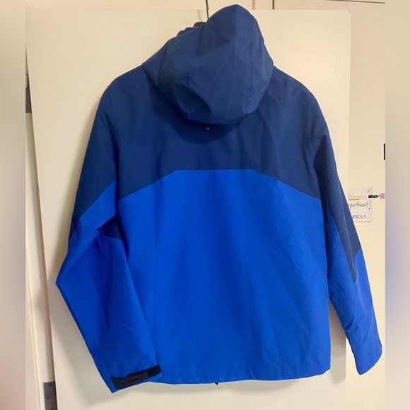 Sam’s Club Medium Raincoat Jacket
Medium
Blue 
100% polyester - Picture 2 of 2